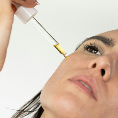 Appliquer le sérum sur les zones à traiter